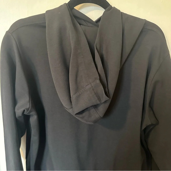 Athleta Gallery Top 2.0 Black Hoodie with Drawstring NWOT Size Medium - Picture 7 of 8